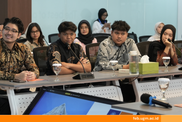 FEB UGM Lantik Pengurus Organisasi Kemahasiswaan Periode 2026